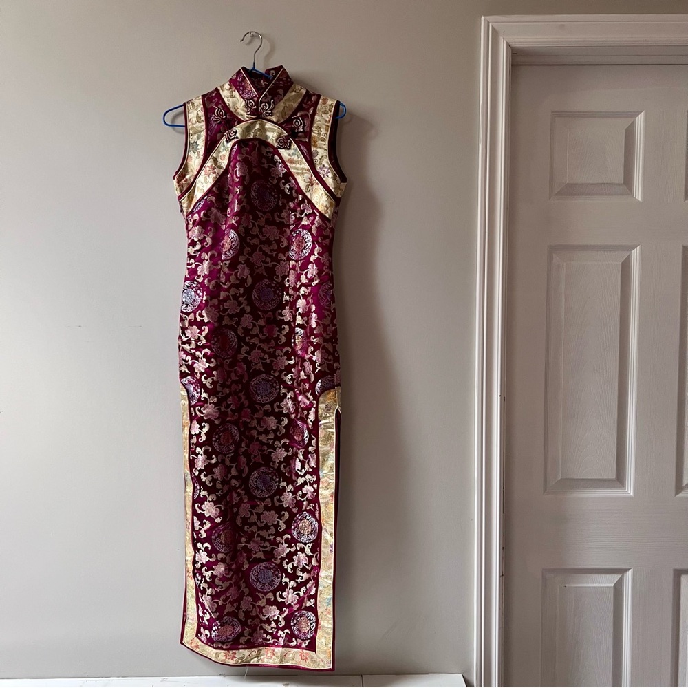 SOLD Vintage satin embroidered qipoa dress midi length